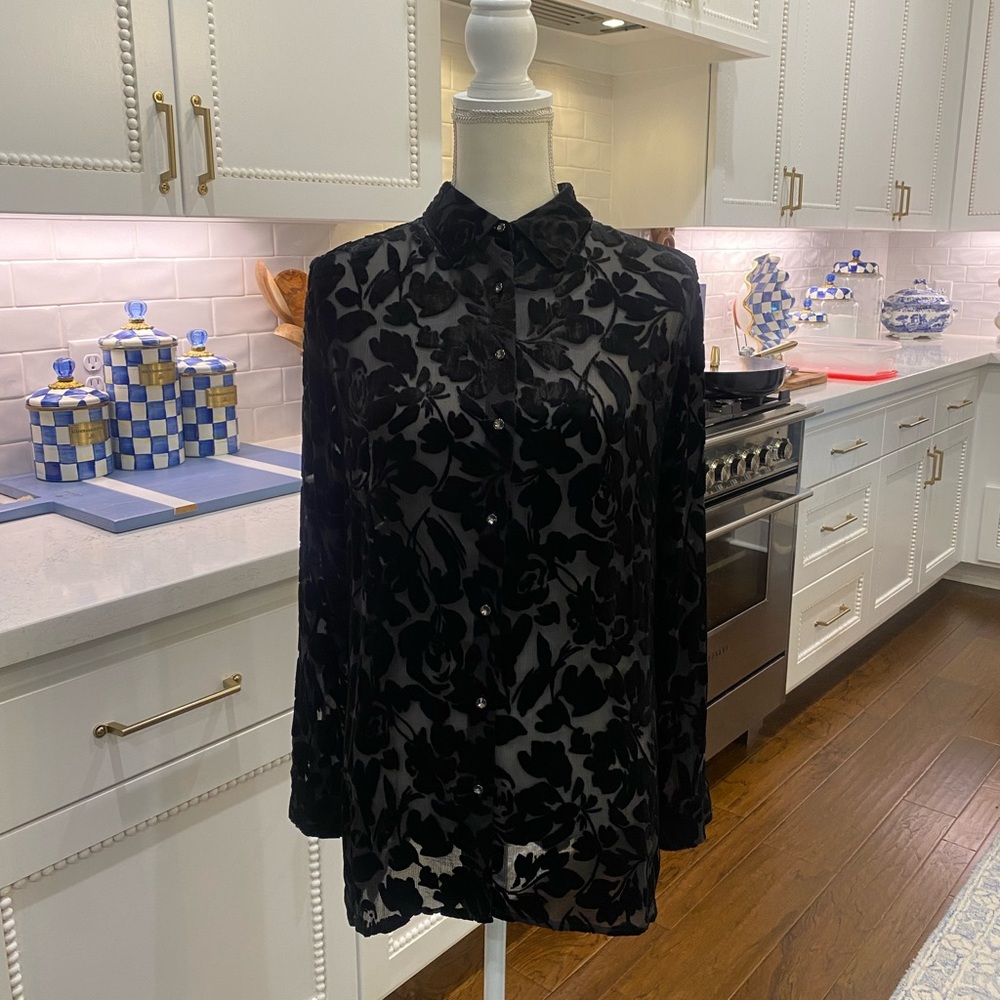 NWOT Jade Collection by Johnny Was black floral lace blouse size small